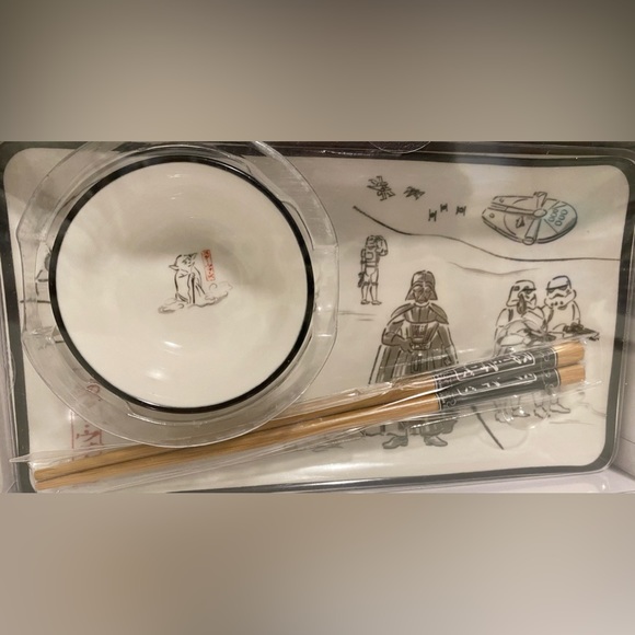 Ceramic Star Wars Sushi Plate Set - Picture 3 of 3